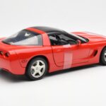 Chevrolet Corvette C5 Hardtop Rood UT Models 1:18 - image 2 of 6