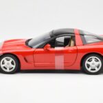 Chevrolet Corvette C5 Hardtop Rood UT Models 1:18 - image 3 of 6