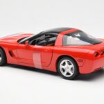 Chevrolet Corvette C5 Hardtop Rood UT Models 1:18 - image 5 of 6