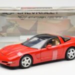 Chevrolet Corvette C5 Hardtop Rood UT Models 1:18 - image 6 of 6