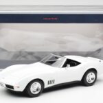 Chevrolet Corvette C3 Cabriolet Can-Am Wit Norev 1:18 - image 6 of 6