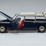 Citroen ID 19 Break Orient Blauw Norev 1:18 - image 4 of 9