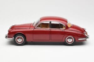 Daimler 250 V8 Rood Paragon 1:18 PA-98312 Metaal — afbeelding 4 van 8