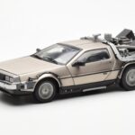 DeLorean DMC-12 Time Machine Back to the Future Zilver Sun Star 1:18