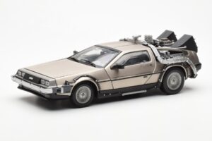 DeLorean DMC-12 Time Machine Back to the Future Zilver Sun Star 1:18