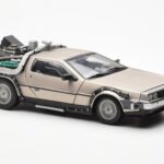 DeLorean DMC-12 Time Machine Back to the Future Zilver Sun Star 1:18 - image 6 of 8