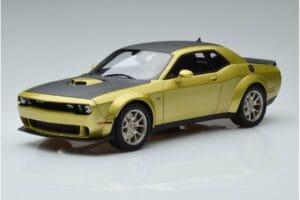 Dodge Challenger R/T Scat Pack Widebody 50ste Jubileum GT Spirit 1:18 GT411 Hars