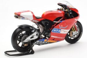 Ducati Desmosedici MotoGP Prova 2002 Minichamps 1:12 122020099 Metaal — afbeelding 3 van 4