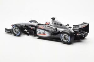 McLaren MP4/17D #6 K. Raikkonen F1 2003 Hot Wheels 1:18 B1650 Metaal — afbeelding 4 van 6