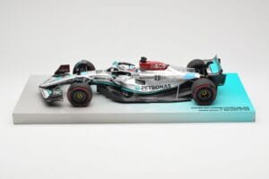 Mercedes AMG Petronas W13 E Performance #63 G. Russell Brazilian GP 1st Win 2022 Minichamps 1:18 113222163