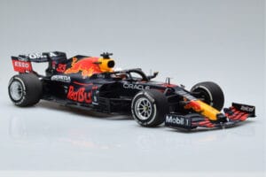 Red Bull Racing RB16B #33 M. Verstappen Abu Dhabi GP F1 World Champion 2021 Minichamps 1:18 110212333 Metaal — afbeelding 4 van 6