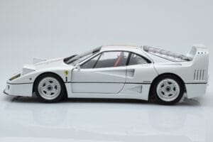 Ferrari F40 Parelwit Italy Kyosho 1:18 08416PWT-G Metaal — afbeelding 4 van 8