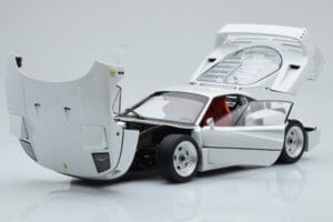 Ferrari F40 Parelwit Kyosho 1:18 08416PW-G Metaal — afbeelding 2 van 8