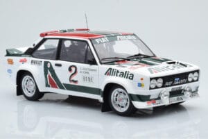 Fiat 131 Abarth Alitalia #2 W. Röhrl / C. Geistdörfer Rally Monte Carlo 1978 Kyosho 1:18 08376G Metaal — afbeelding 6 van 10