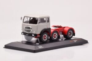 Fiat 690 T1 Wit IXO 1:43 TR176 Metaal — afbeelding 3 van 4