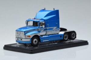 Ford Aeromax Blauw IXO 1:43 TR127