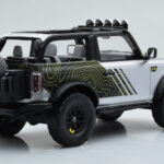 Ford Bronco RTR Iconic Zilver GT Spirit 1:18 - image 2 of 6