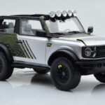 Ford Bronco RTR Iconic Zilver GT Spirit 1:18 - image 4 of 6