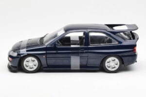 Ford Escort RS Cosworth Blauw Metallic UT Models 1:18 180082101-R1 Metaal — afbeelding 3 van 6