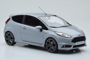 Ford Fiesta ST2000 Grijs Otto 1:18 OT985 Hars — afbeelding 4 van 6
