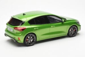 Ford Focus Mk5 ST Phase 2 Mean Groen Otto 1:18 OT450 Hars — afbeelding 2 van 6
