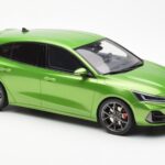 Ford Focus Mk5 ST Phase 2 Mean Groen Otto 1:18 OT450 - image 4 of 6