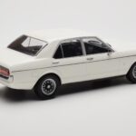 Ford Granada Mk1 Wit MCG 1:18 MCG18395 - image 2 of 6