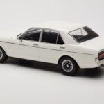 Ford Granada Mk1 Wit MCG 1:18 MCG18395 - image 5 of 6