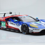 Ford GT Chip Ganassi Racing UK #67 M. Franchitti / A. Priaulx / H. Tincknell 24 Hours of Le Mans 2016 Minichamps 1:18 - image 4 of 6