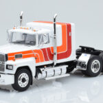 Ford LTL 9000 Wit Rood Oranje IXO 1:43