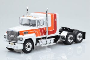 Ford LTL 9000 Wit Rood Oranje IXO 1:43 TR094