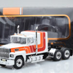 Ford LTL 9000 Wit Rood Oranje IXO 1:43 - image 5 of 5