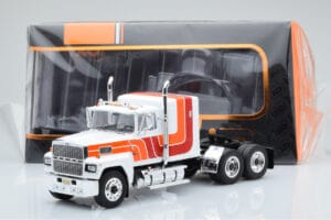 Ford LTL 9000 Wit Rood Oranje IXO 1:43 TR094 Metaal — afbeelding 5 van 5