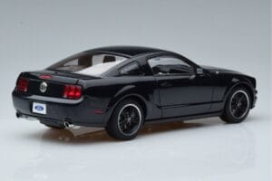 Ford Mustang GT S197 Bullitt AUTOart 1:18 73067 Metaal — afbeelding 3 van 7