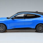 Ford Mustang Mach-E GT Performance Blauw Otto 1:18 OT414 Hars - image 3 of 6