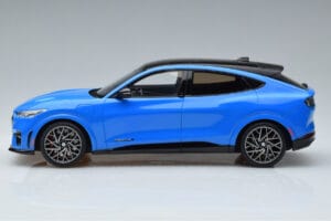 Ford Mustang Mach-E GT Performance Blauw Otto 1:18 OT414 Hars — afbeelding 3 van 6
