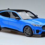 Ford Mustang Mach-E GT Performance Blauw Otto 1:18 OT414 Hars - image 4 of 6