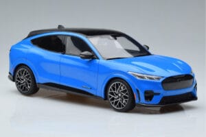 Ford Mustang Mach-E GT Performance Blauw Otto 1:18 OT414 Hars — afbeelding 4 van 6