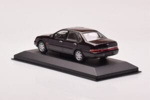 Ford Scorpio Zwart Minichamps 1:43 430084001 Metaal — afbeelding 3 van 4