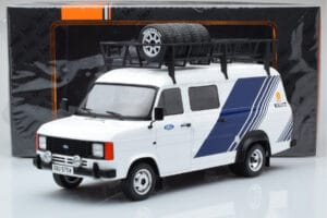 Ford Transit Mk2 Van Team Ford Rally Assistance IXO 1:18 18RMC058XE Metaal — afbeelding 6 van 6