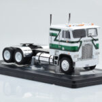 Freightliner FLA Wit Groen IXO 1:43 - image 3 of 4