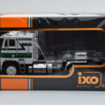 Freightliner FLA Wit Groen IXO 1:43 - image 4 of 4