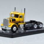Freightliner FLC120 64T Geel IXO 1:43 TR116