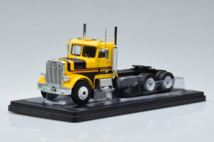 Freightliner FLC120 64T Geel IXO 1:43 TR116