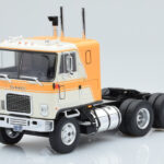 GMC Astro 95 Beige Wit IXO 1:43