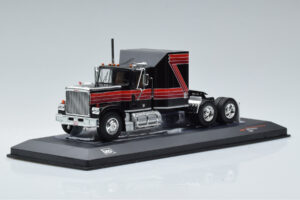 GMC General Rood Zwart IXO 1:43 TR102