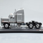 GMC General SBFA Zilver IXO 1:43 - image 3 of 6