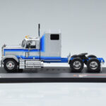 GMC General Zilver IXO 1:43 TR079 - image 3 of 6