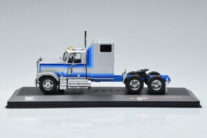 GMC General Zilver IXO 1:43 TR079 Metaal — afbeelding 3 van 6