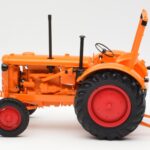 Hanomag R28 Landbouwtractor Minichamps 1:18 109153072 - image 3 of 6